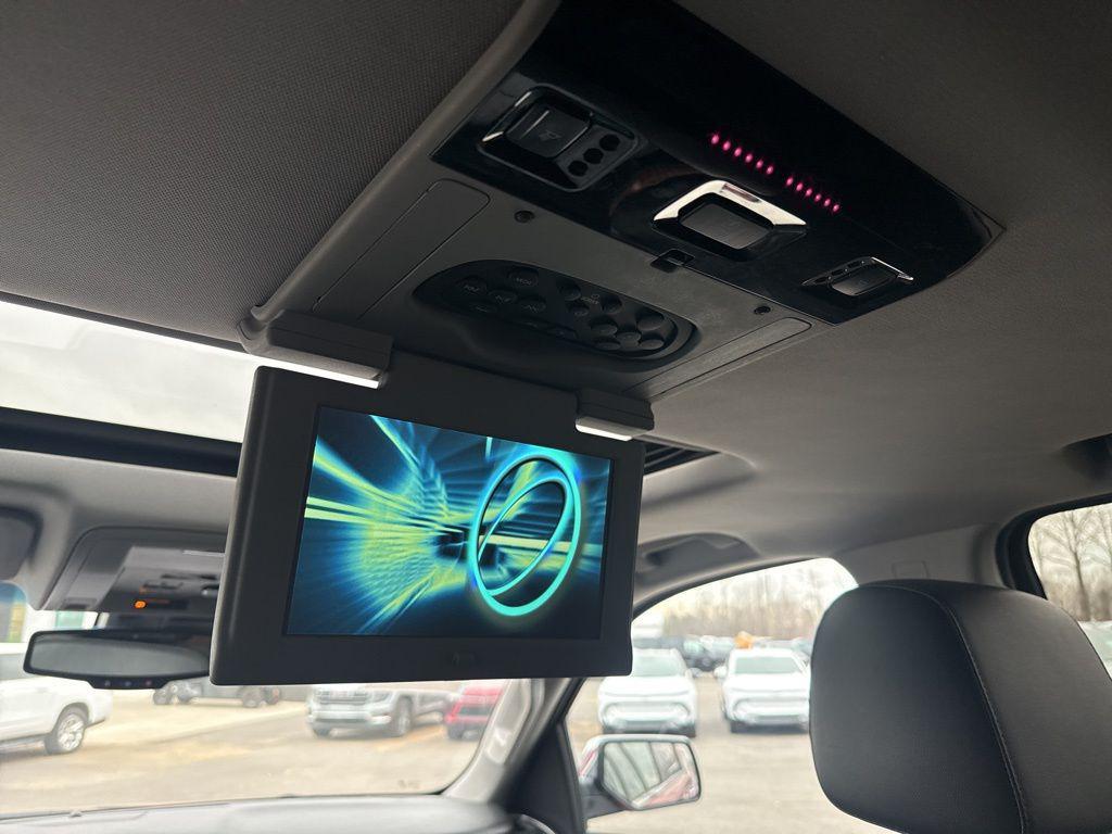 used 2015 Chevrolet Suburban car, priced at $17,899