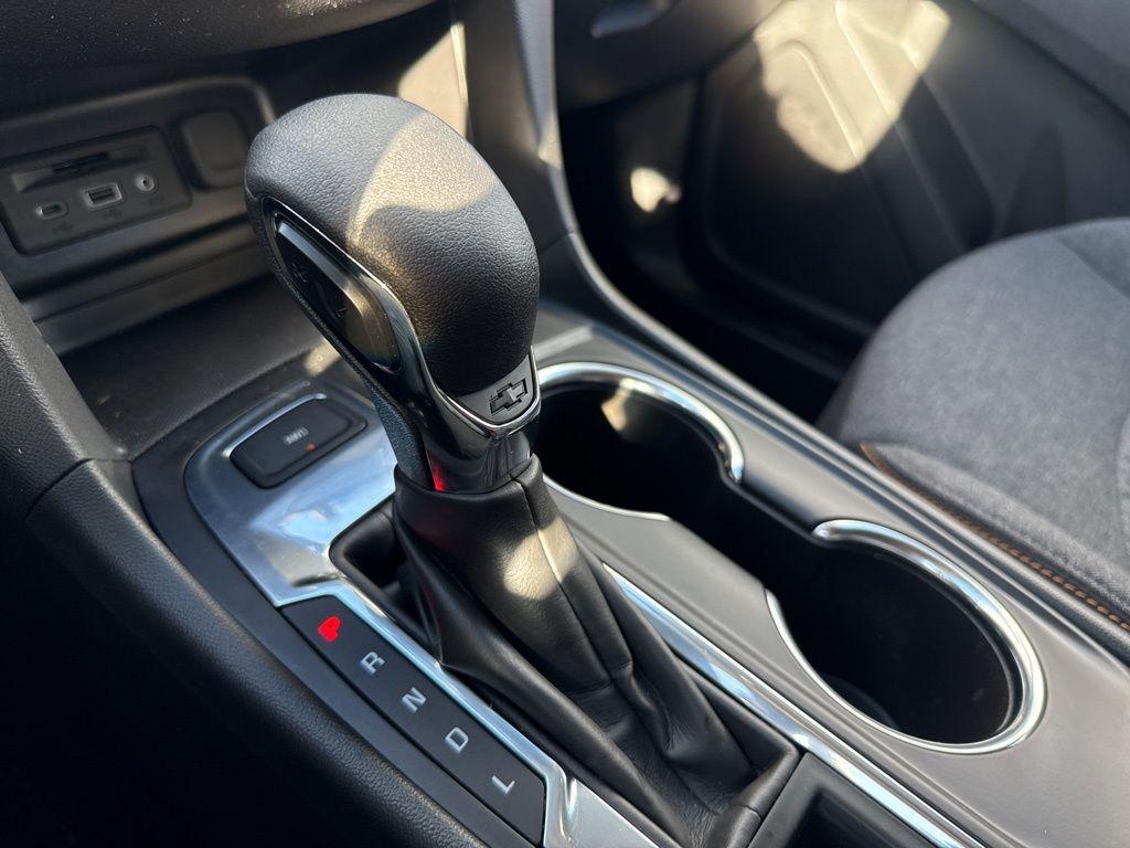 used 2024 Chevrolet Equinox car, priced at $22,320