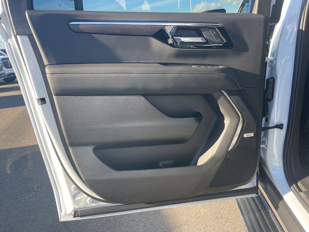 new 2026 Chevrolet Suburban car, priced at $83,995