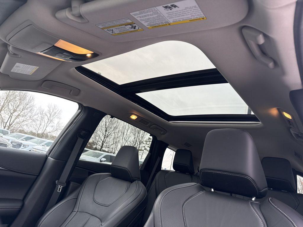 used 2023 INFINITI QX60 car