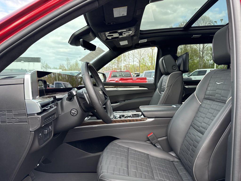 used 2025 Cadillac Escalade ESV car, priced at $114,800