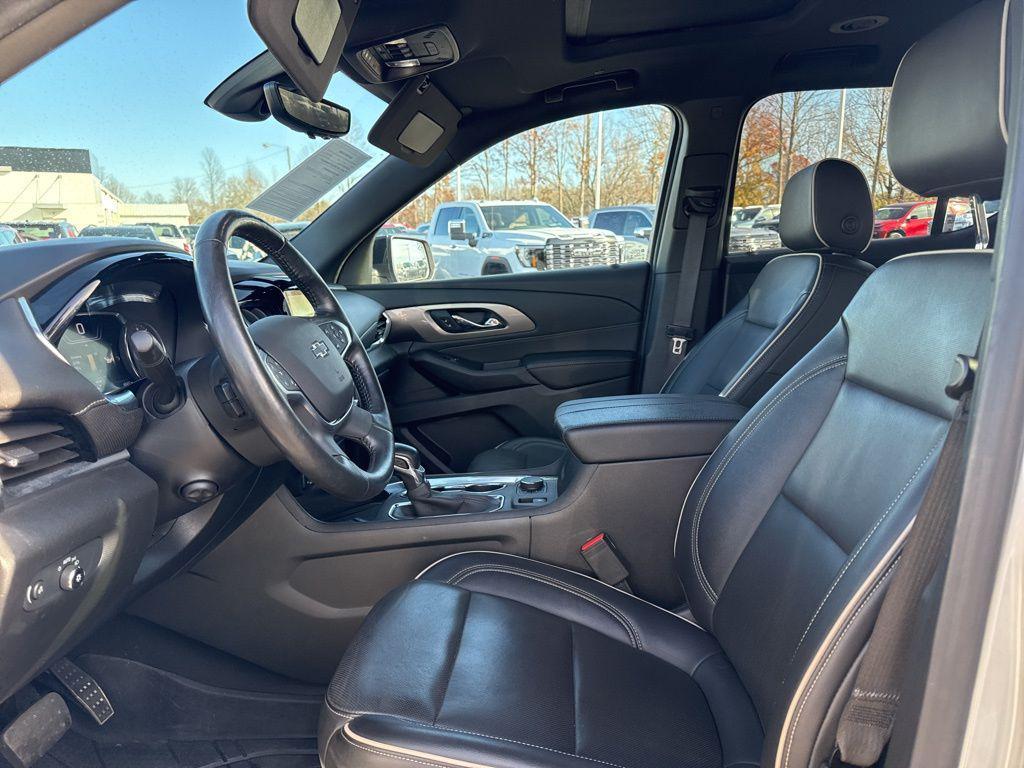 used 2022 Chevrolet Traverse car, priced at $30,450