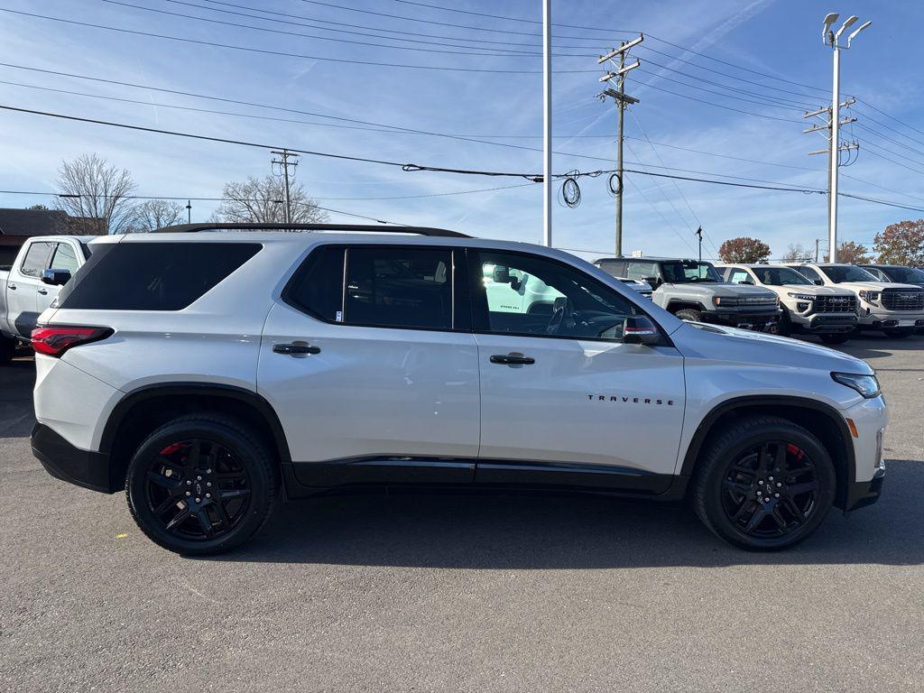 used 2022 Chevrolet Traverse car, priced at $30,450