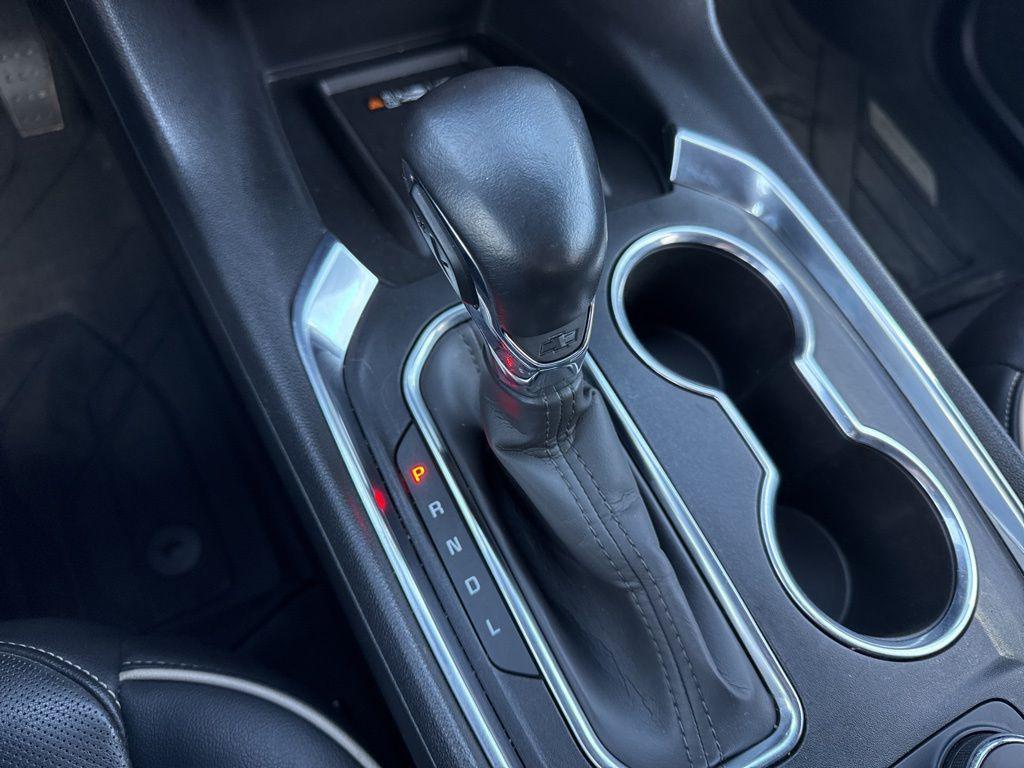 used 2022 Chevrolet Traverse car, priced at $30,450