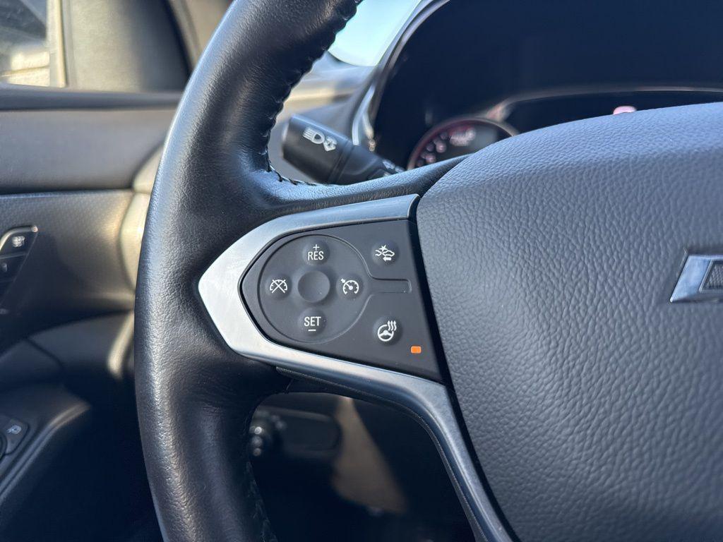 used 2022 Chevrolet Traverse car, priced at $30,450