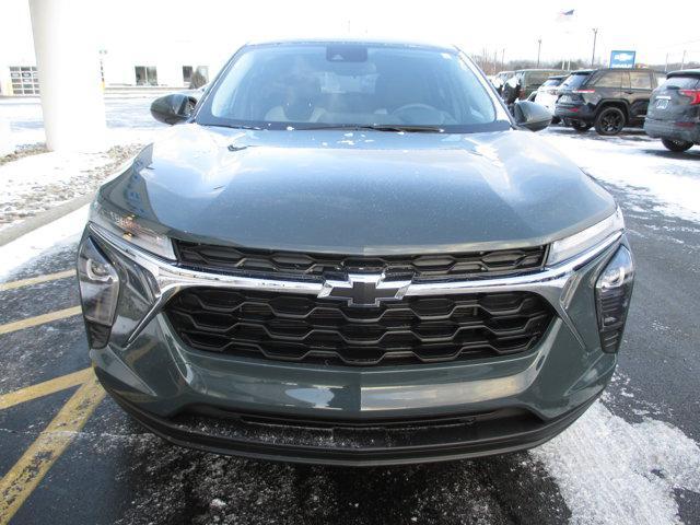 used 2025 Chevrolet Trax car, priced at $20,651