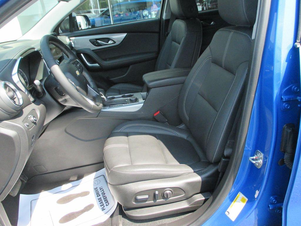 used 2024 Chevrolet Blazer car, priced at $33,082
