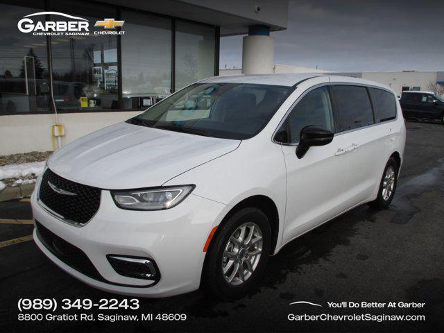 used 2024 Chrysler Pacifica car, priced at $29,564