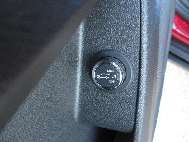 used 2023 Chevrolet Traverse car, priced at $29,488