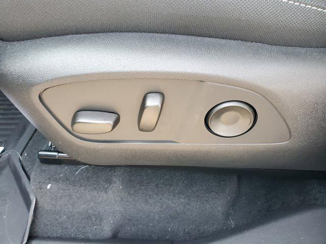 new 2026 Chevrolet Traverse car, priced at $43,444