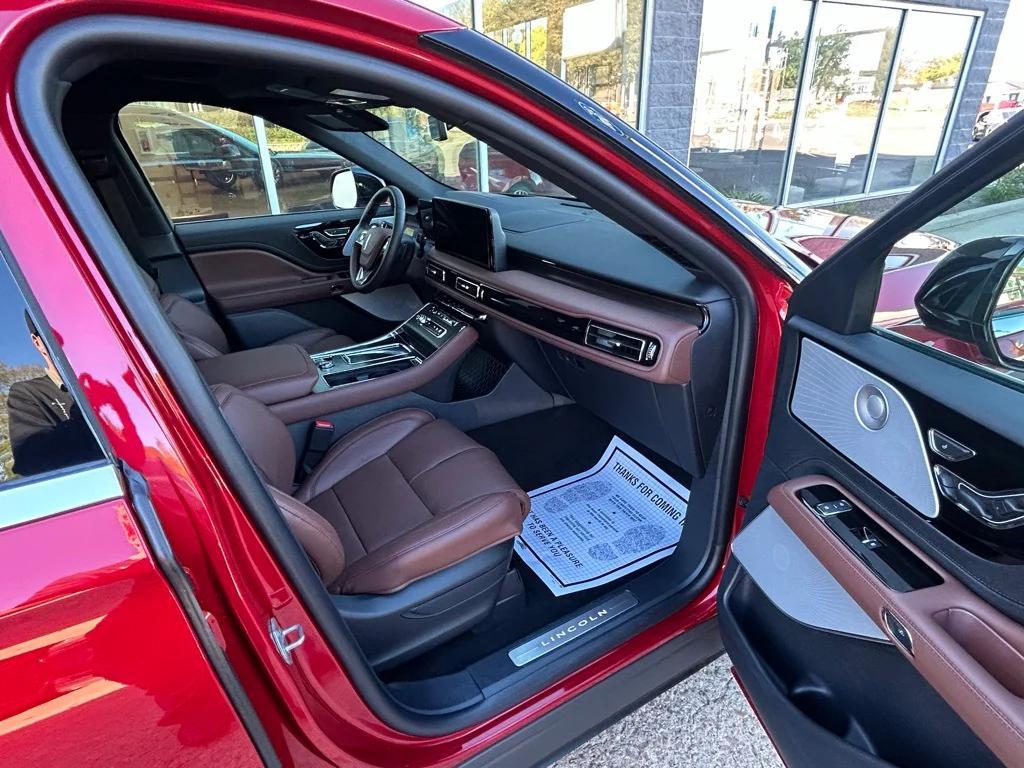 new 2025 Lincoln Aviator car, priced at $77,488