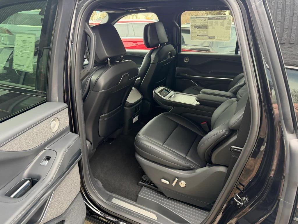 new 2026 Lincoln Navigator car, priced at $111,988