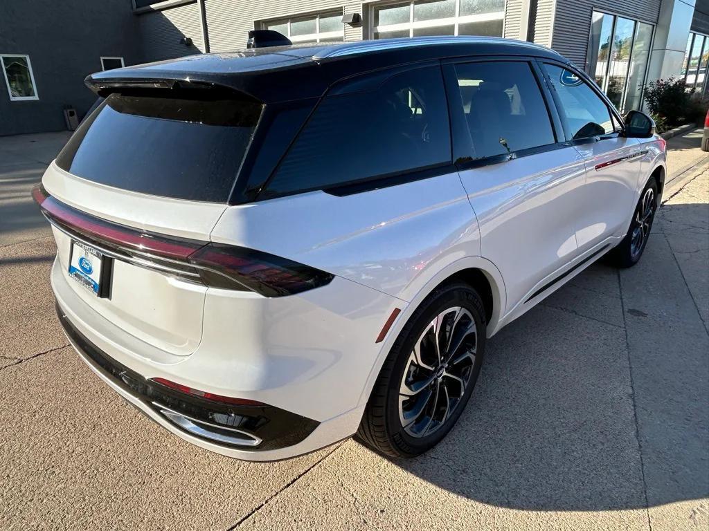 new 2026 Lincoln Nautilus car, priced at $66,988