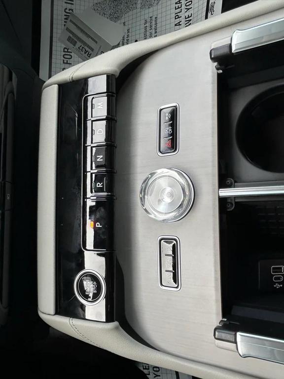 new 2025 Lincoln Navigator car, priced at $97,988