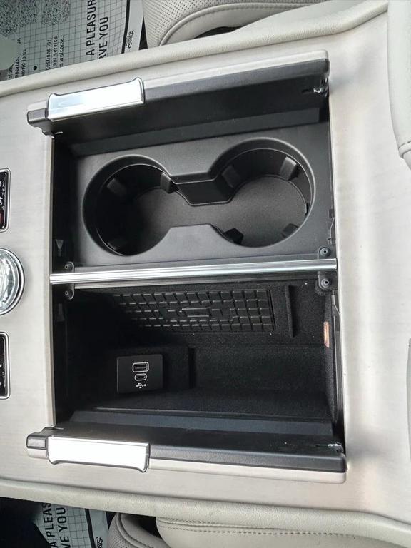 new 2025 Lincoln Navigator car, priced at $97,988