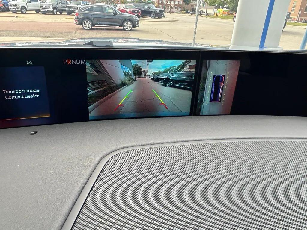 new 2025 Lincoln Navigator car, priced at $97,988