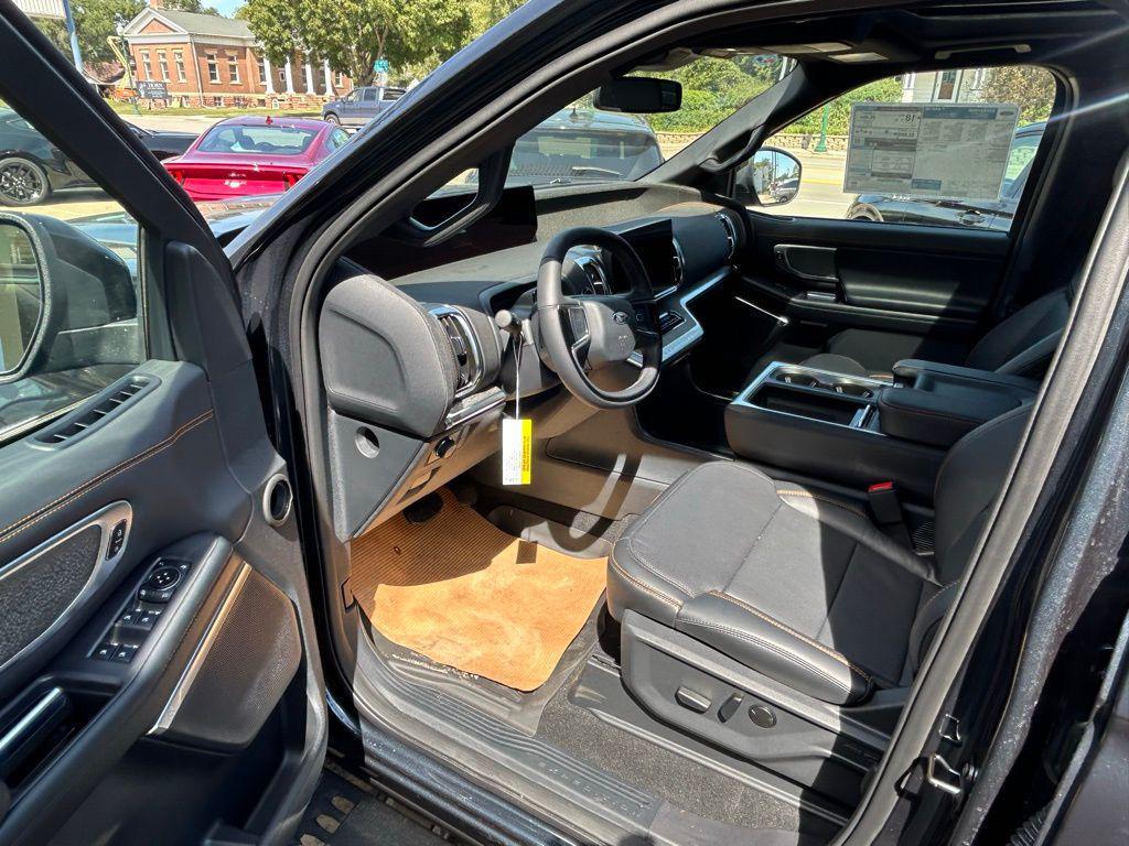 new 2025 Ford Expedition car, priced at $84,645