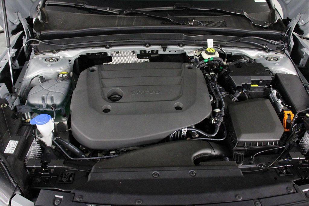 new 2025 Volvo XC40 car, priced at $41,998