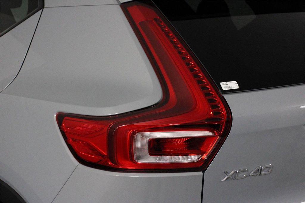 new 2025 Volvo XC40 car, priced at $41,998