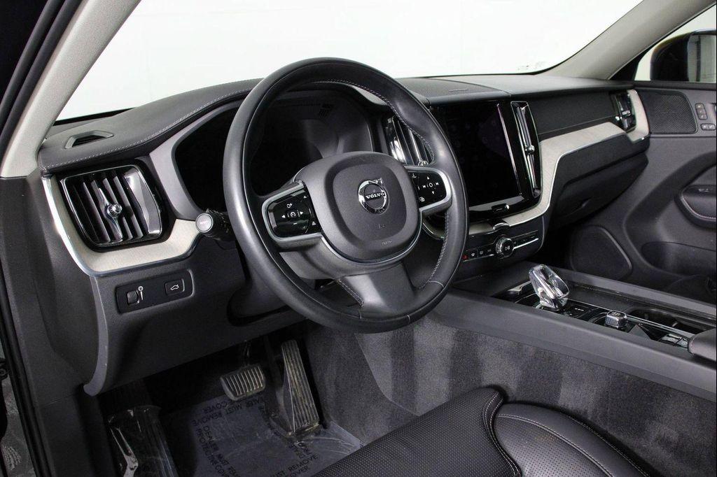 new 2022 Volvo XC60 car, priced at $24,995