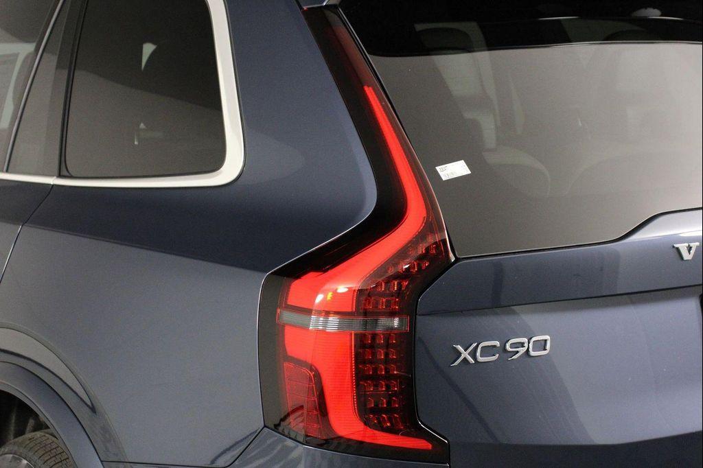 new 2026 Volvo XC90 car, priced at $71,945