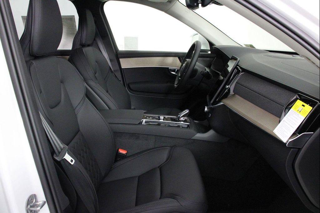 new 2025 Volvo XC90 car, priced at $59,155
