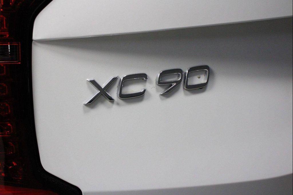 new 2025 Volvo XC90 car, priced at $59,155