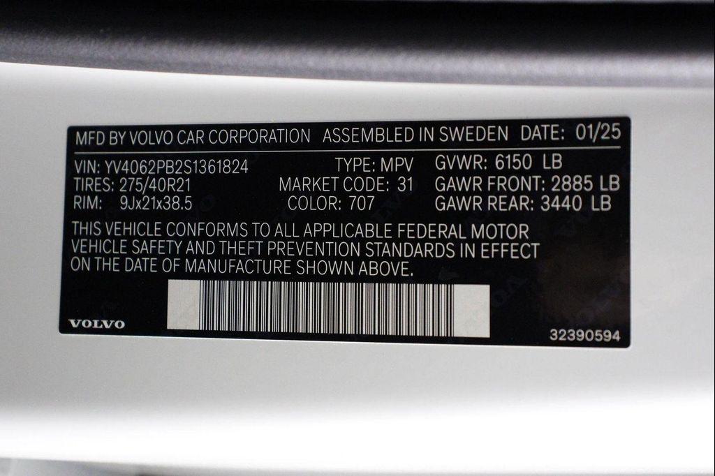 new 2025 Volvo XC90 car, priced at $59,155