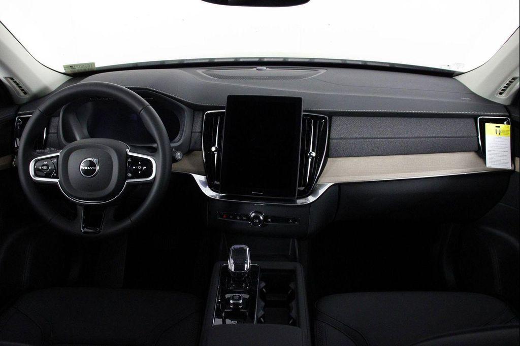 new 2025 Volvo XC90 car, priced at $59,155