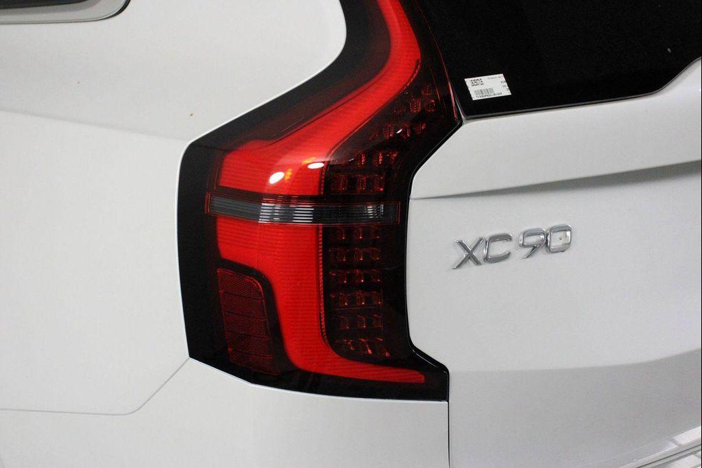 new 2025 Volvo XC90 car, priced at $59,155