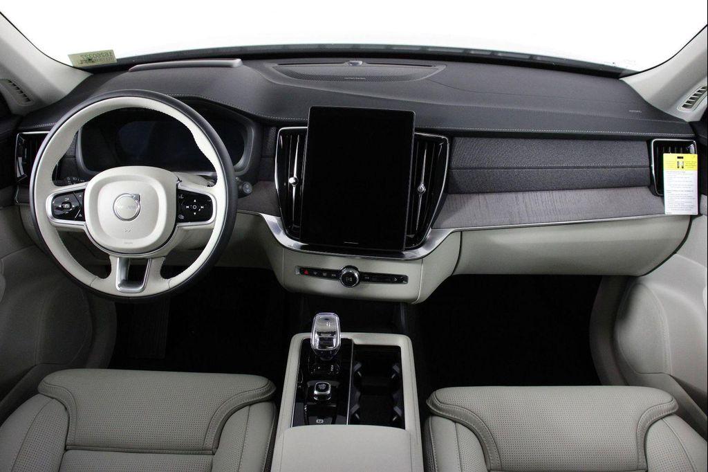 new 2026 Volvo XC90 Plug-In Hybrid car, priced at $85,625