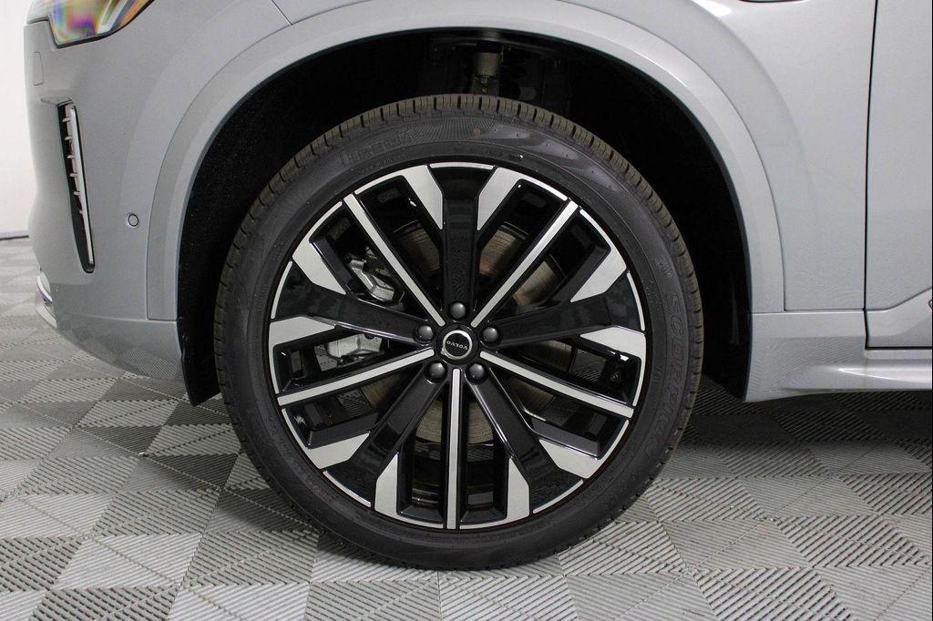 new 2026 Volvo XC90 Plug-In Hybrid car, priced at $85,625