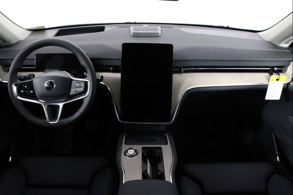 new 2025 Volvo EX90 car, priced at $82,590