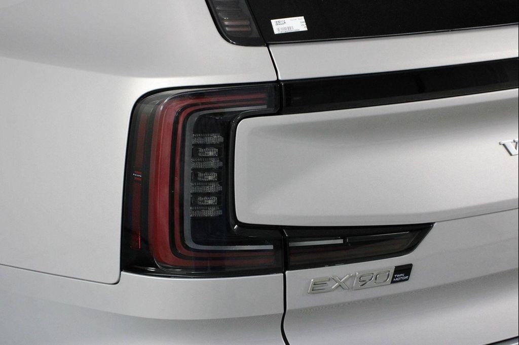 new 2025 Volvo EX90 car, priced at $82,590