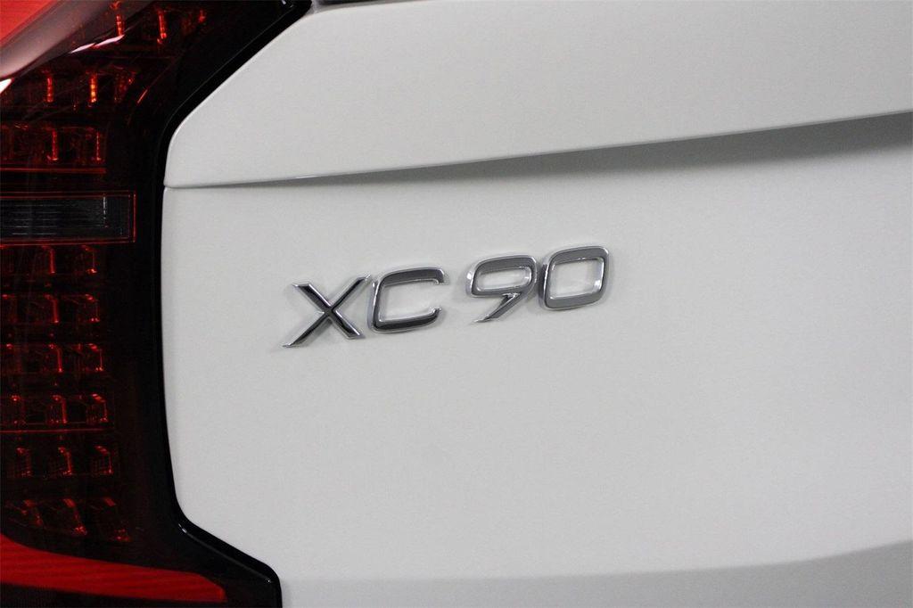 new 2025 Volvo XC90 car, priced at $58,245