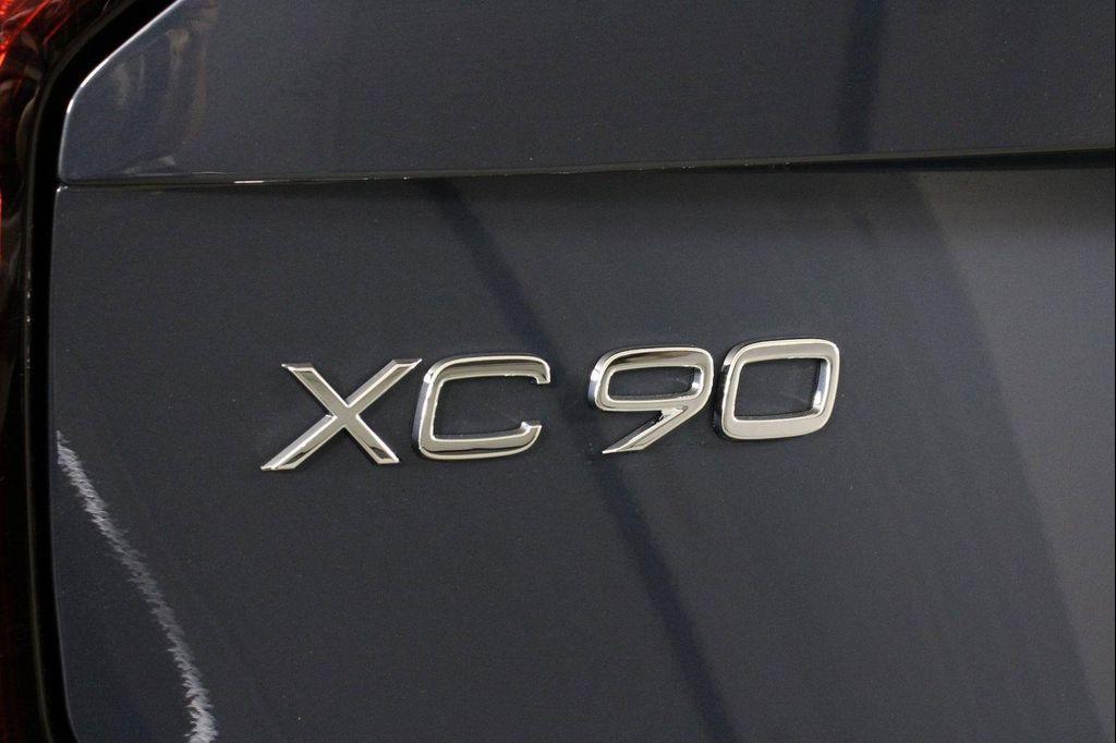 new 2026 Volvo XC90 Plug-In Hybrid car, priced at $85,625