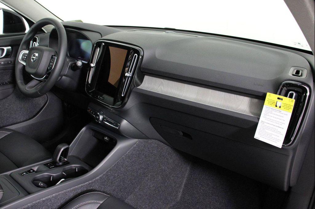 new 2026 Volvo XC40 car, priced at $46,095