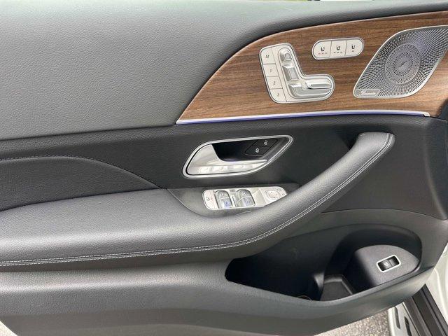 new 2025 Mercedes-Benz GLS 450 car, priced at $99,510