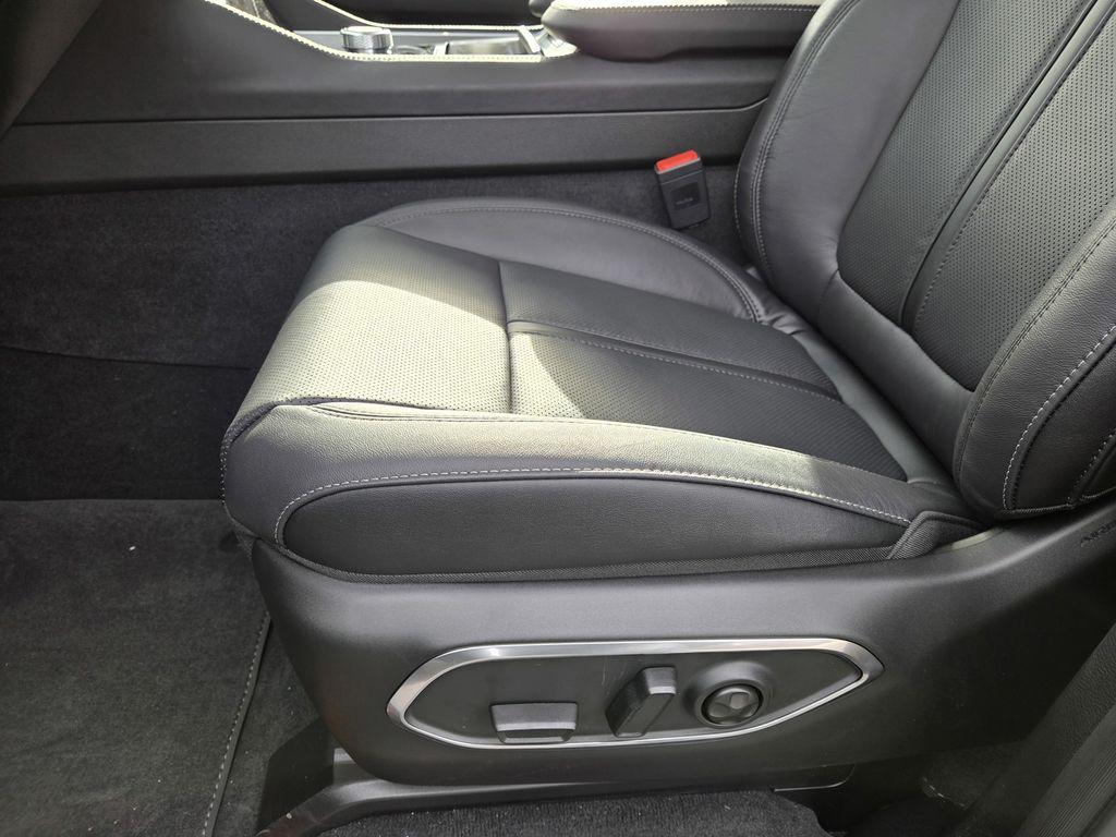 new 2026 Jeep Grand Wagoneer car, priced at $75,995