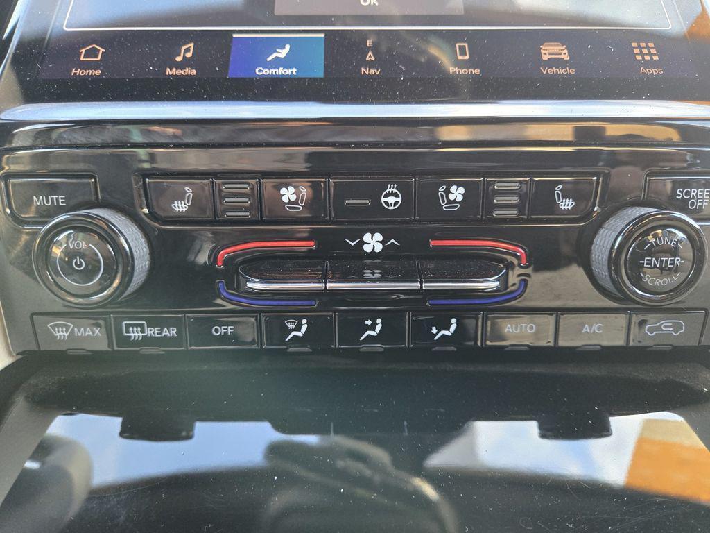 used 2023 Jeep Grand Cherokee L car, priced at $29,200