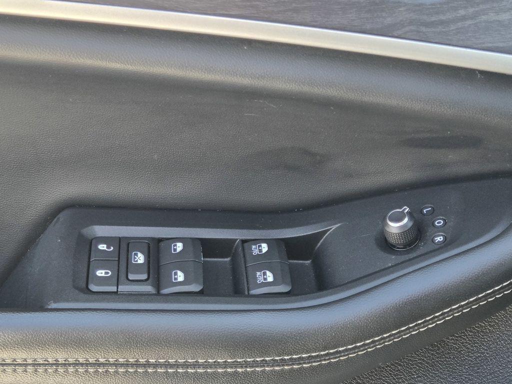 used 2023 Jeep Grand Cherokee car, priced at $25,888