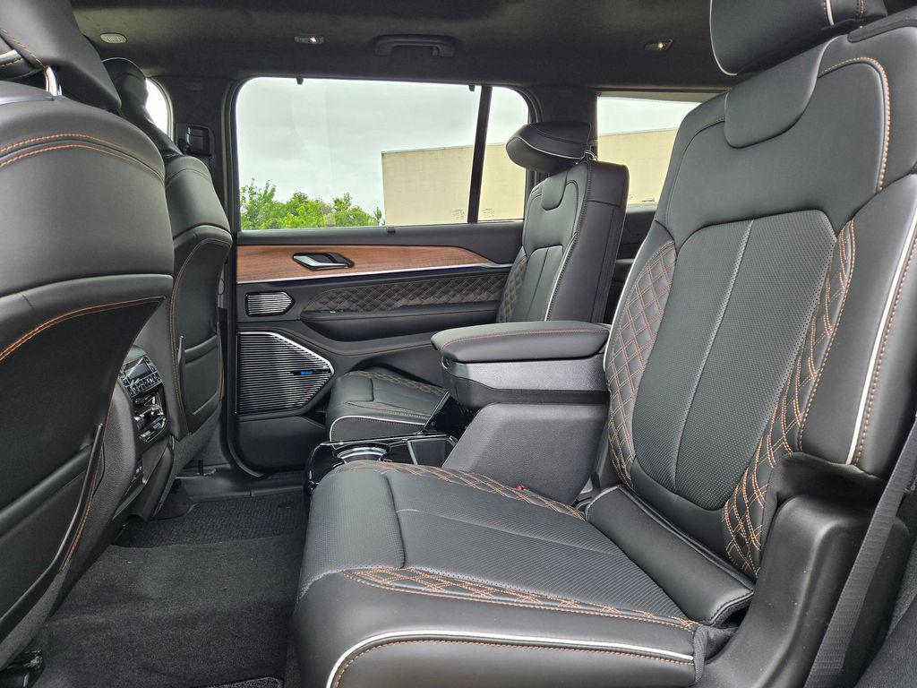 new 2026 Jeep Grand Cherokee L car, priced at $61,995