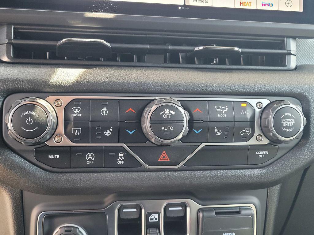 new 2025 Jeep Wrangler car, priced at $44,995