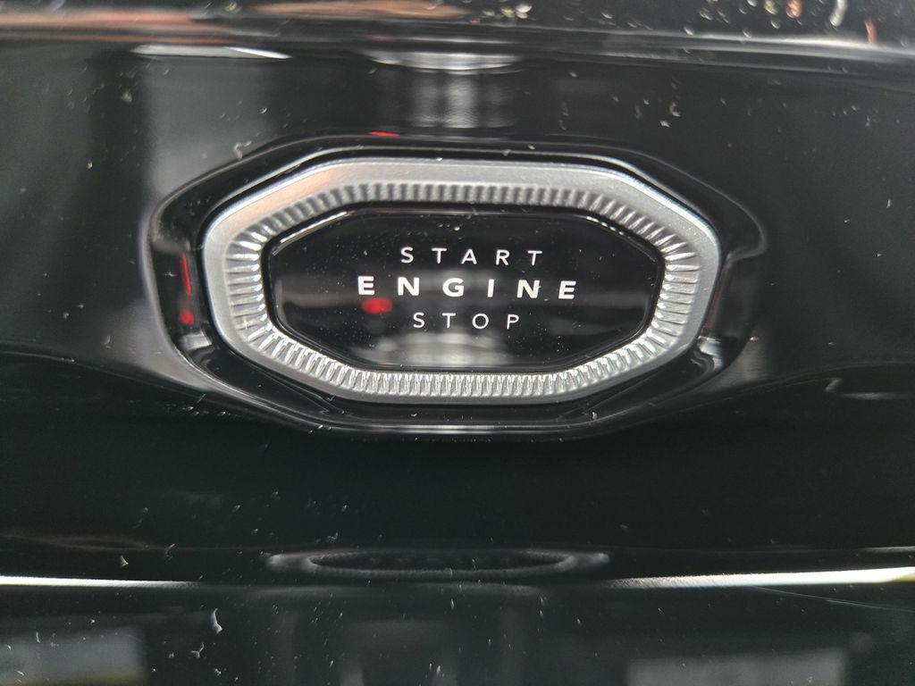 new 2026 Jeep Grand Cherokee car, priced at $49,985