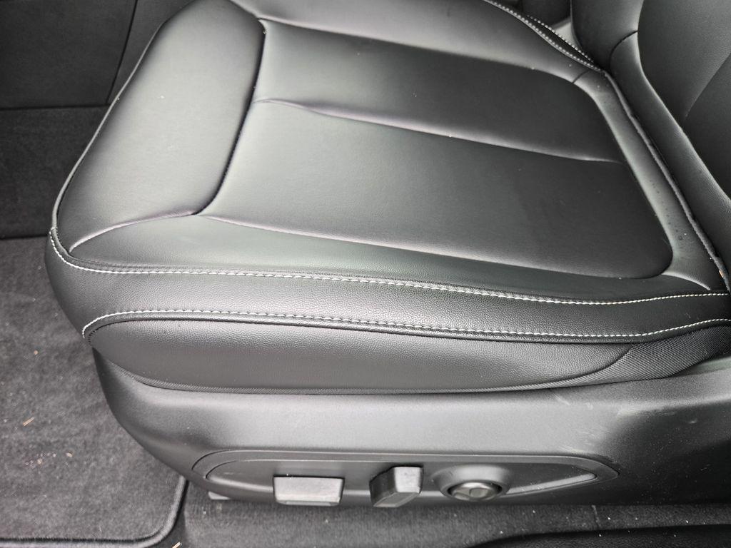 new 2026 Jeep Grand Cherokee car, priced at $49,985