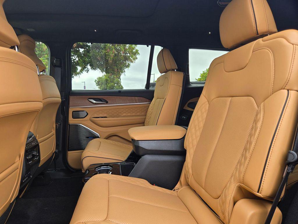 new 2026 Jeep Grand Cherokee L car, priced at $61,580