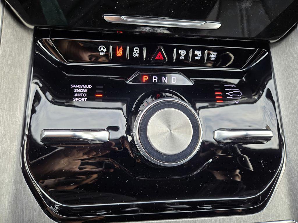 new 2026 Jeep Grand Wagoneer L car, priced at $83,995