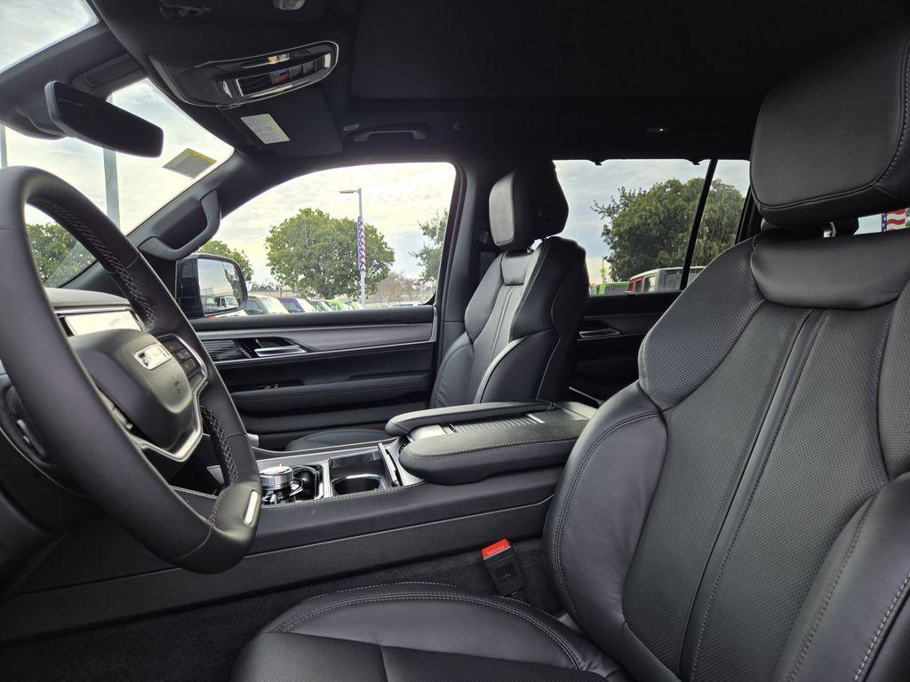 new 2026 Jeep Grand Wagoneer L car, priced at $83,995