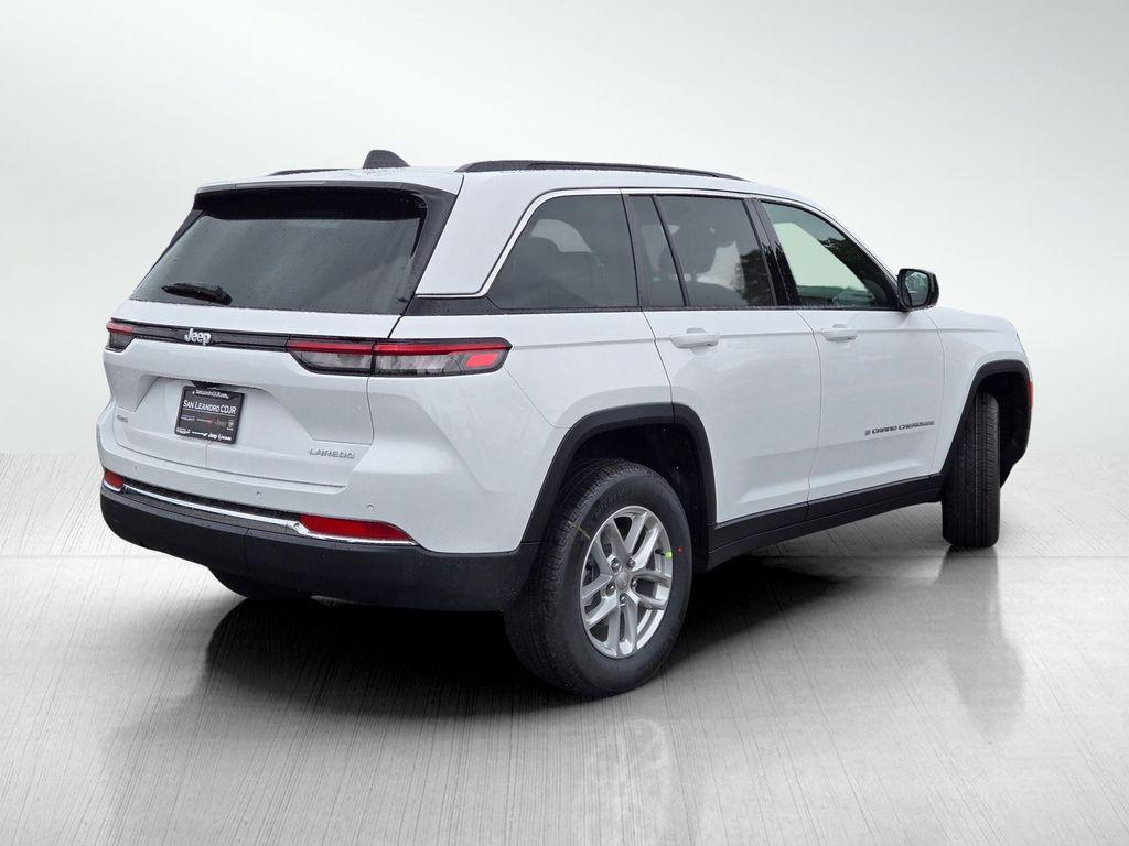 new 2026 Jeep Grand Cherokee car, priced at $45,900