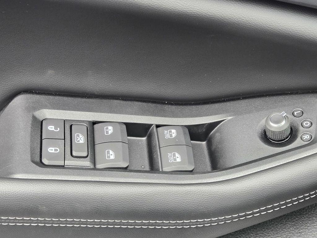 new 2026 Jeep Grand Cherokee car, priced at $45,900